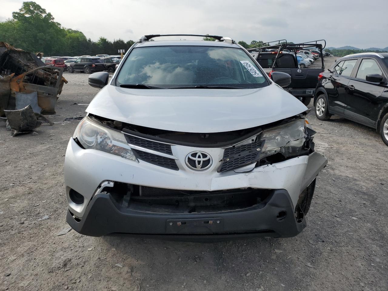 JTMBFREV0FD104487 2015 Toyota Rav4 Le