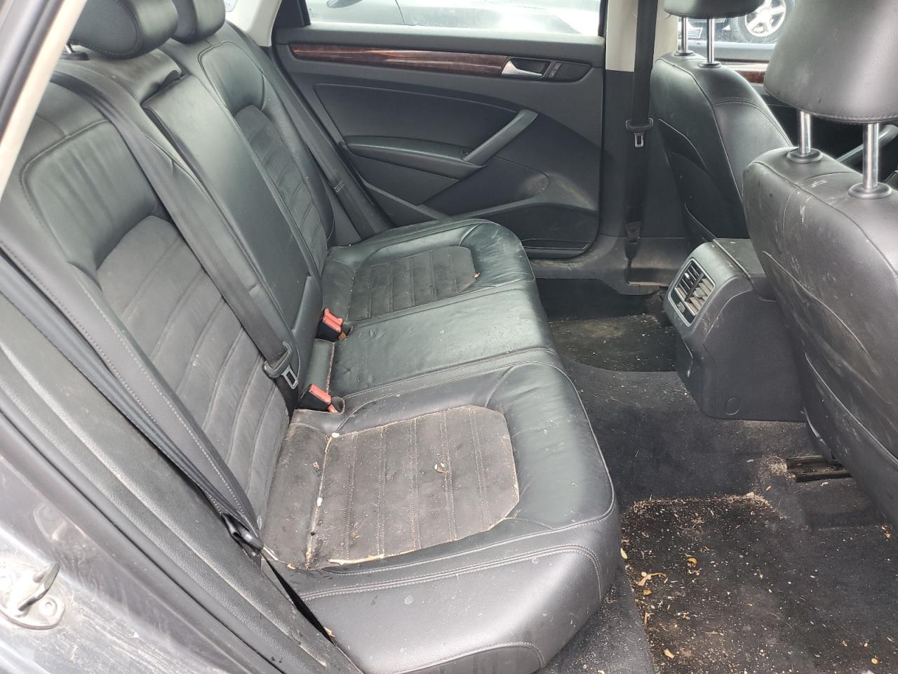 1VWCN7A3XDC134743 2013 Volkswagen Passat Sel