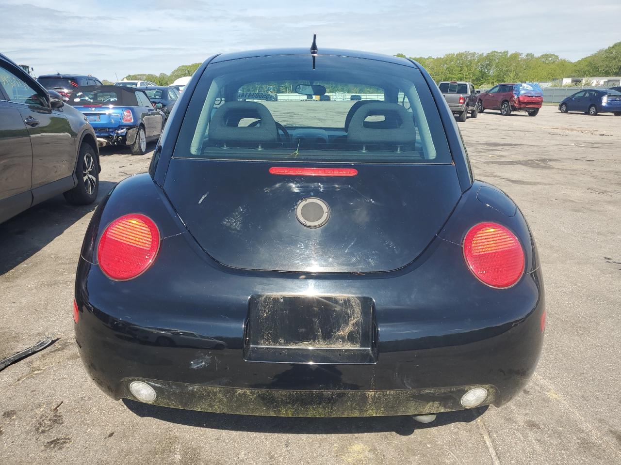 3VWBB61CXWM025571 1998 Volkswagen New Beetle