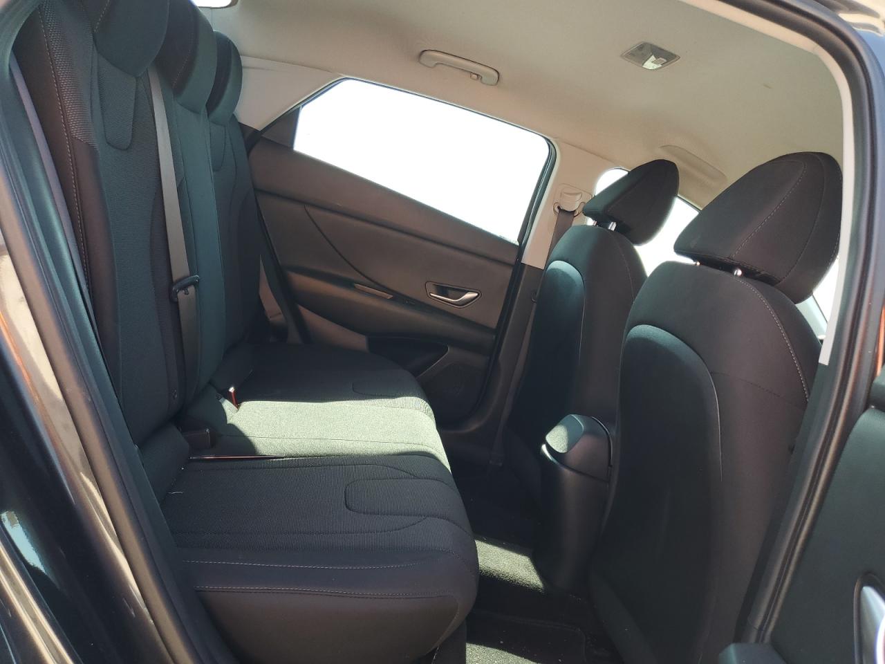 5NPLL4AG8NH081704 2022 Hyundai Elantra Se