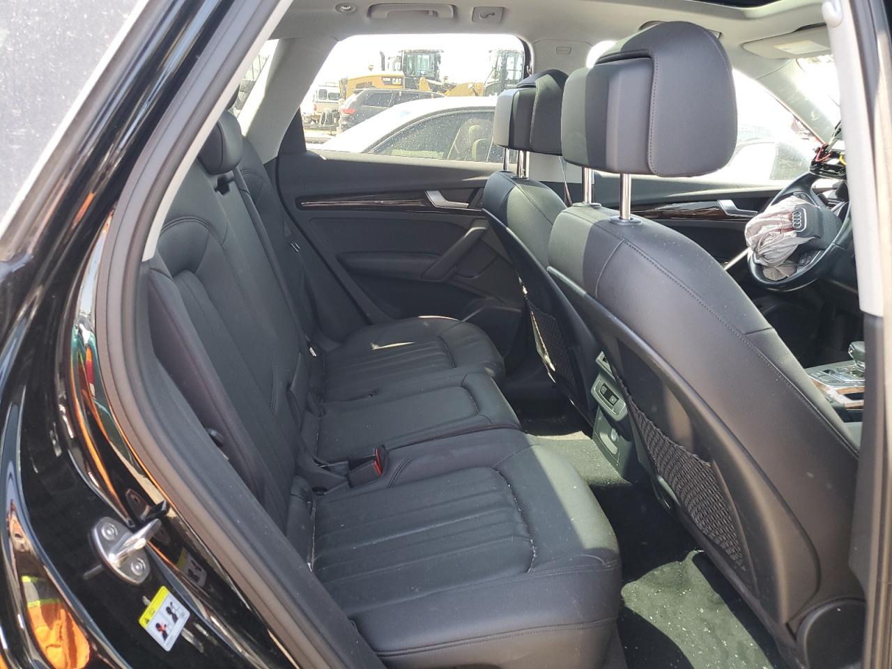 WA1ANAFY4J2002441 2018 Audi Q5 Premium