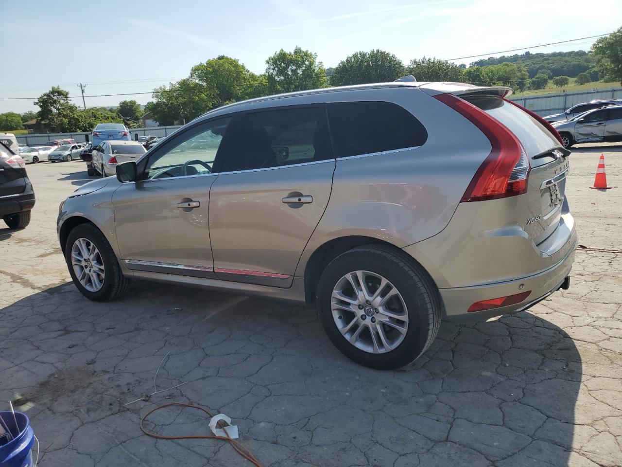 2016 Volvo Xc60 T5 Premier vin: YV440MDK3G2903260