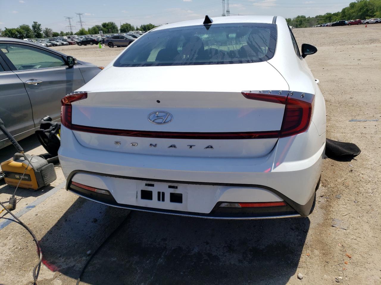 5NPEG4JA2MH108824 2021 Hyundai Sonata Se