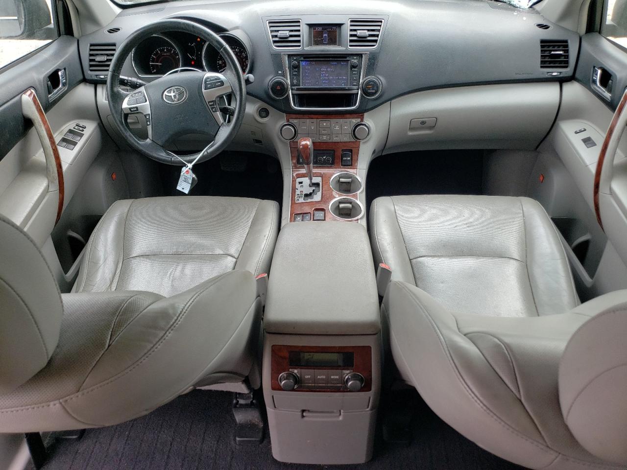 5TDDK3EH6DS221987 2013 Toyota Highlander Limited