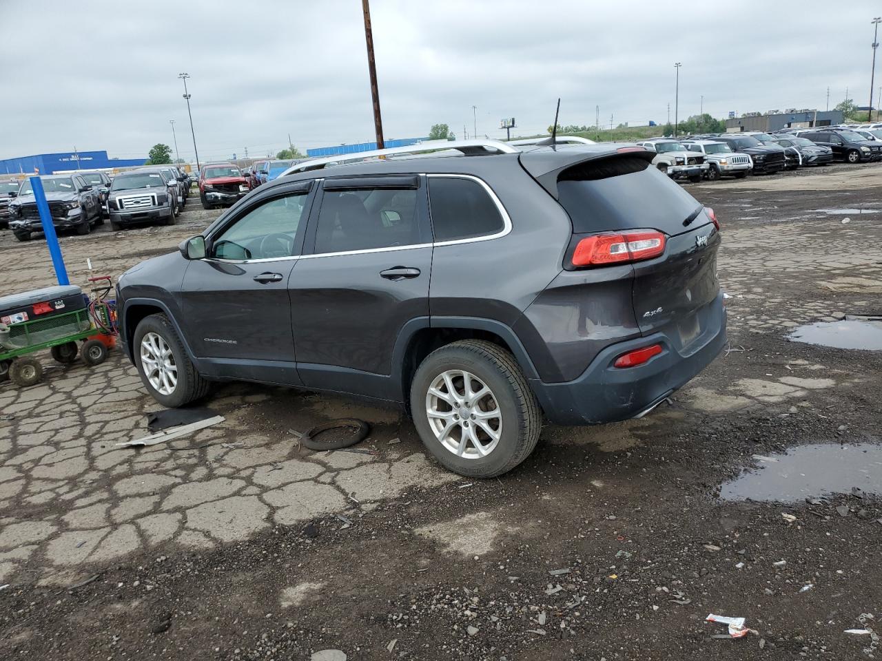 1C4PJMCS2GW143152 2016 Jeep Cherokee Latitude