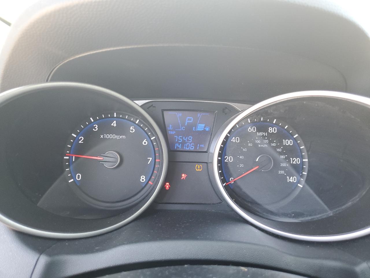 KM8JUCAC1CU492582 2012 Hyundai Tucson Gls