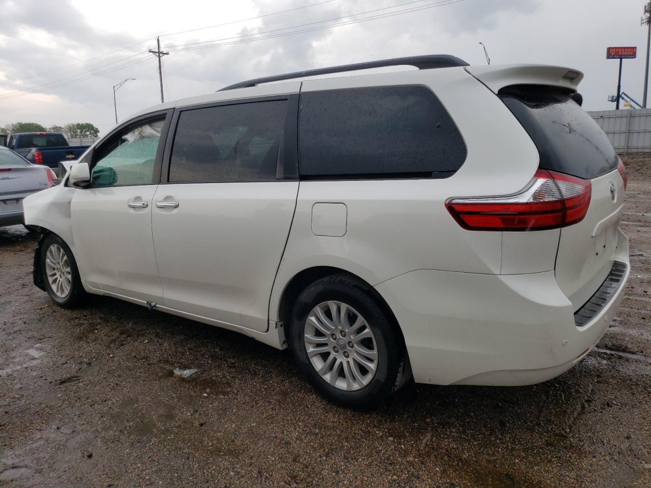 2017 Toyota Sienna Xle vin: 5TDYZ3DC6HS850271