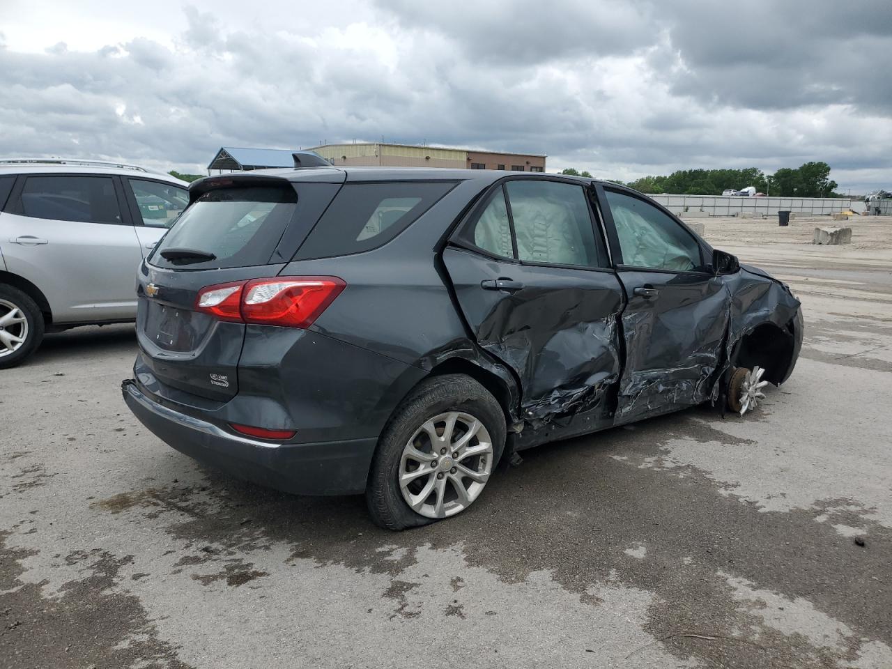 2018 Chevrolet Equinox Ls vin: 2GNAXHEV9J6126649