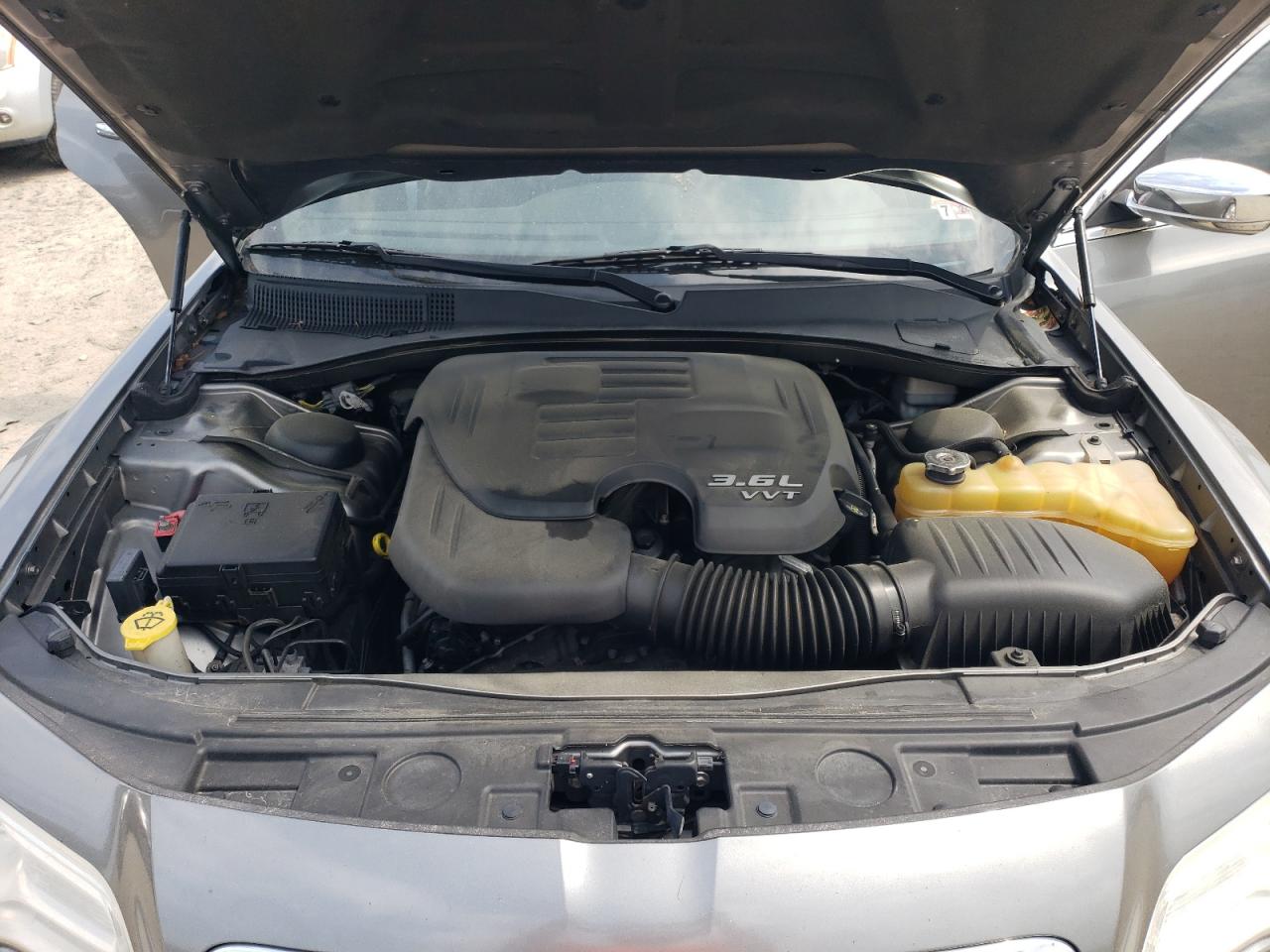 2C3CA5CG0BH522176 2011 Chrysler 300 Limited