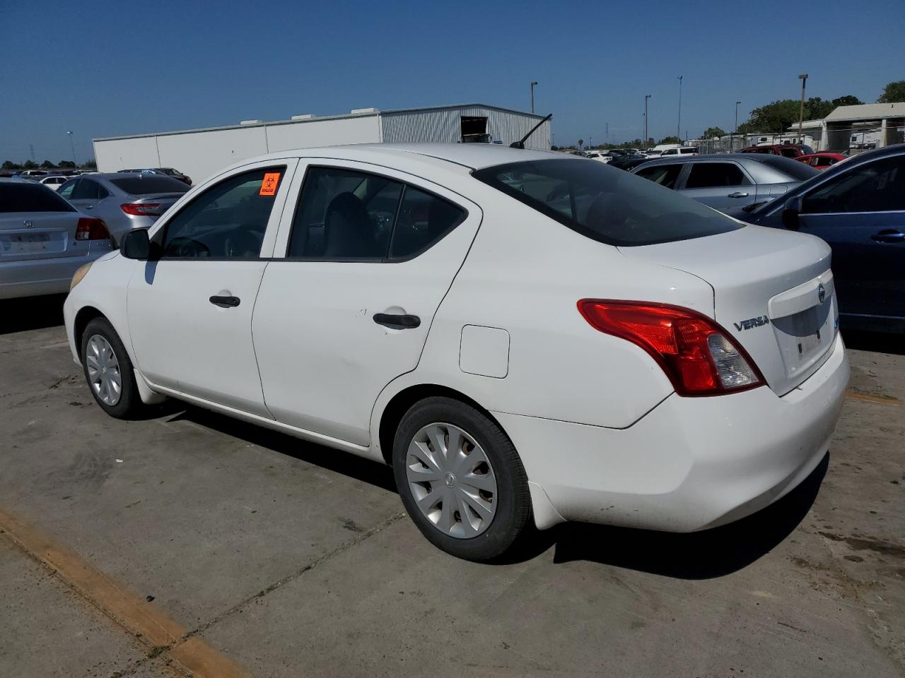 2014 Nissan Versa S vin: 3N1CN7AP5EL841036