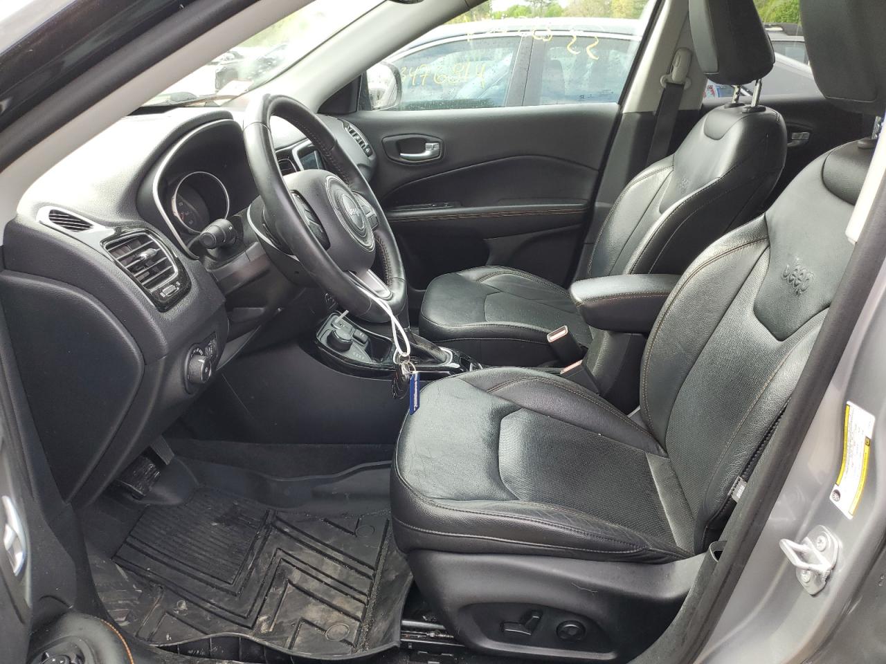 3C4NJDCB8JT201673 2018 Jeep Compass Limited