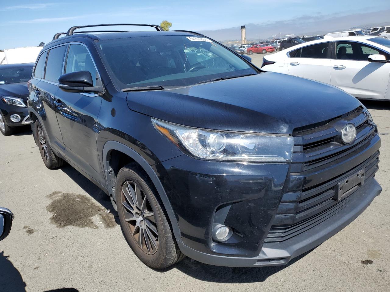 5TDJZRFH6HS359146 2017 Toyota Highlander Se