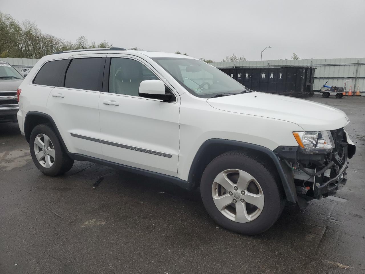 1C4RJFAT8DC511265 2013 Jeep Grand Cherokee Laredo