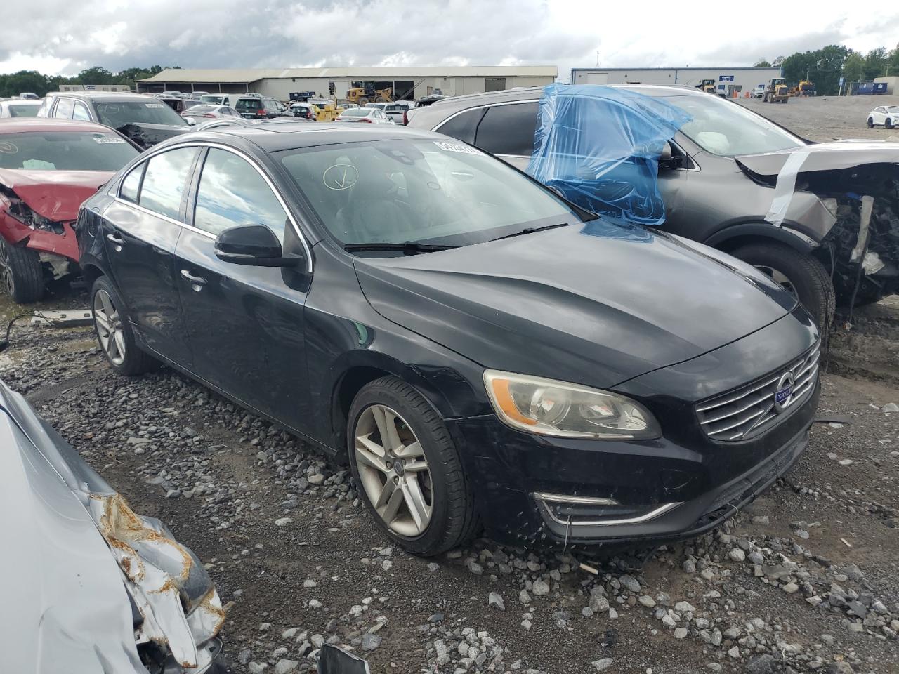 2015 Volvo S60 Premier vin: YV140MFK2F1337767