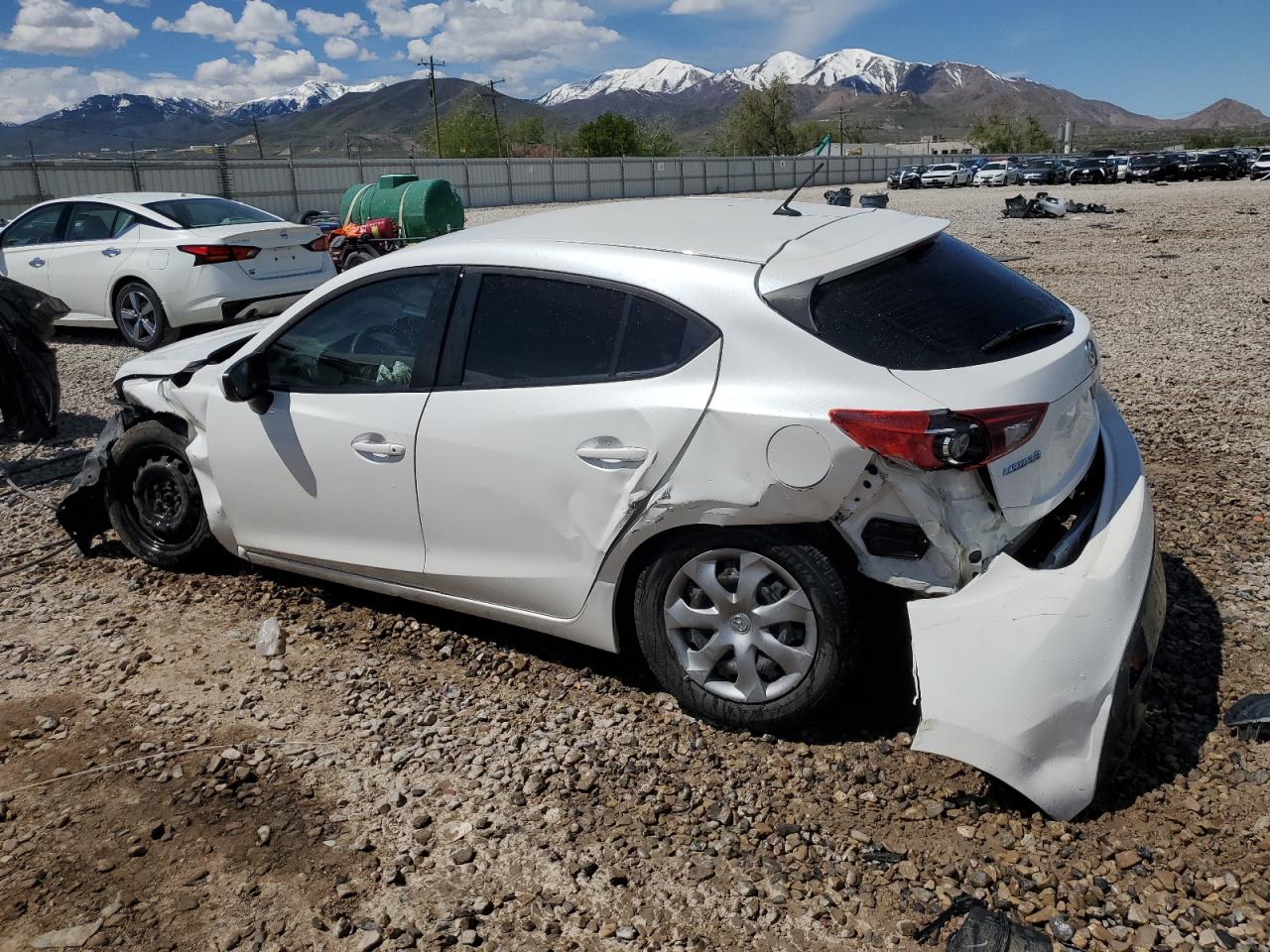 2016 Mazda 3 Sport vin: JM1BM1J70G1292980