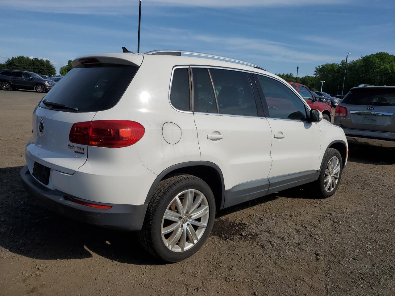 WVGBV3AX4EW548526 2014 Volkswagen Tiguan S