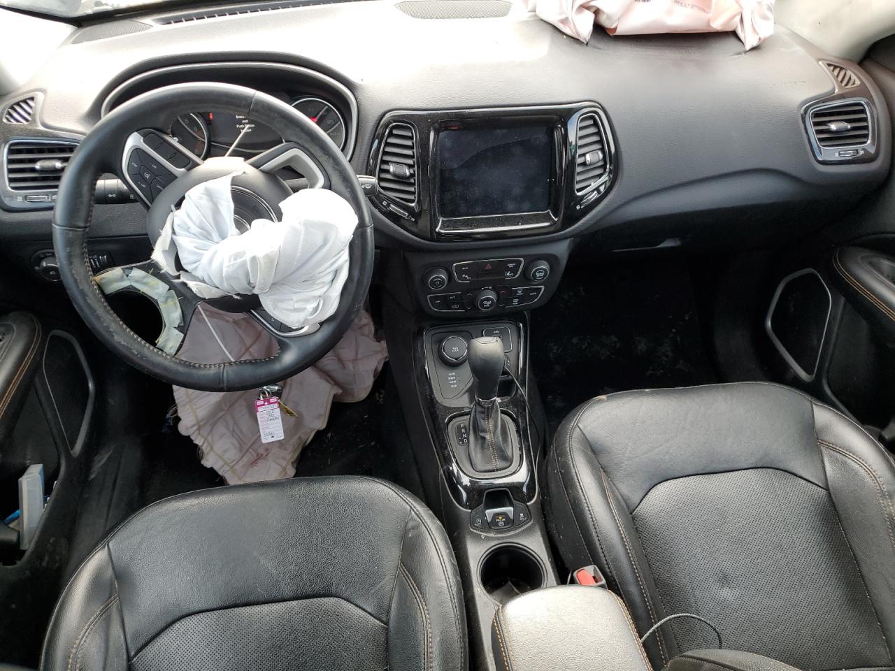 3C4NJDCB9JT341165 2018 Jeep Compass Limited