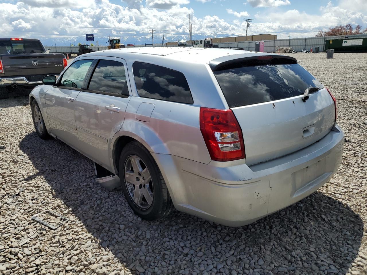 2D8FV48V15H571066 2005 Dodge Magnum Sxt