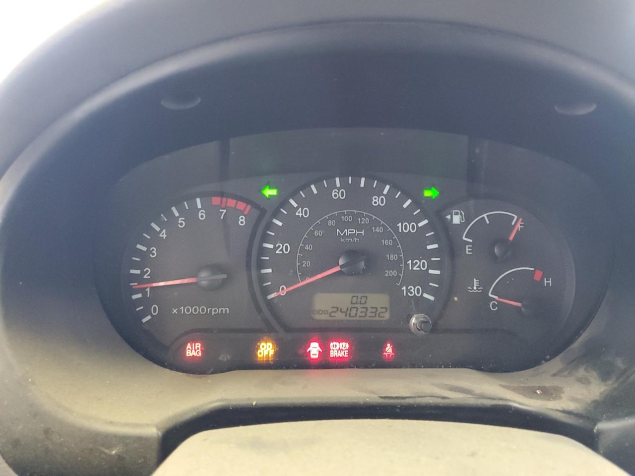 KMHCG45C25U675119 2005 Hyundai Accent Gl