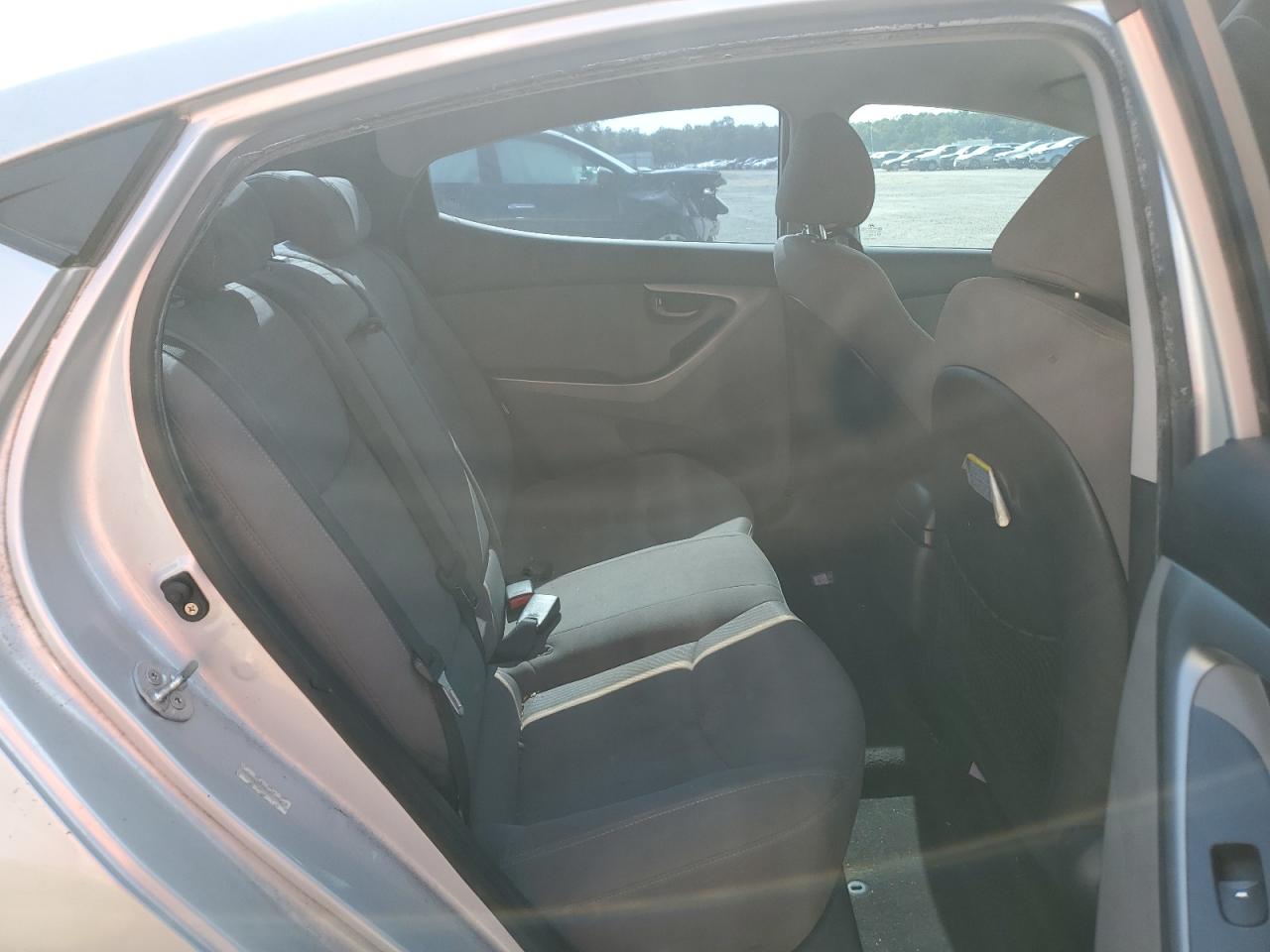 KMHDH4AE7EU071798 2014 Hyundai Elantra Se