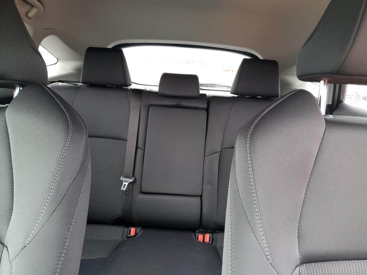 JTEAAAAH6NJ090358 2022 Toyota Venza Le