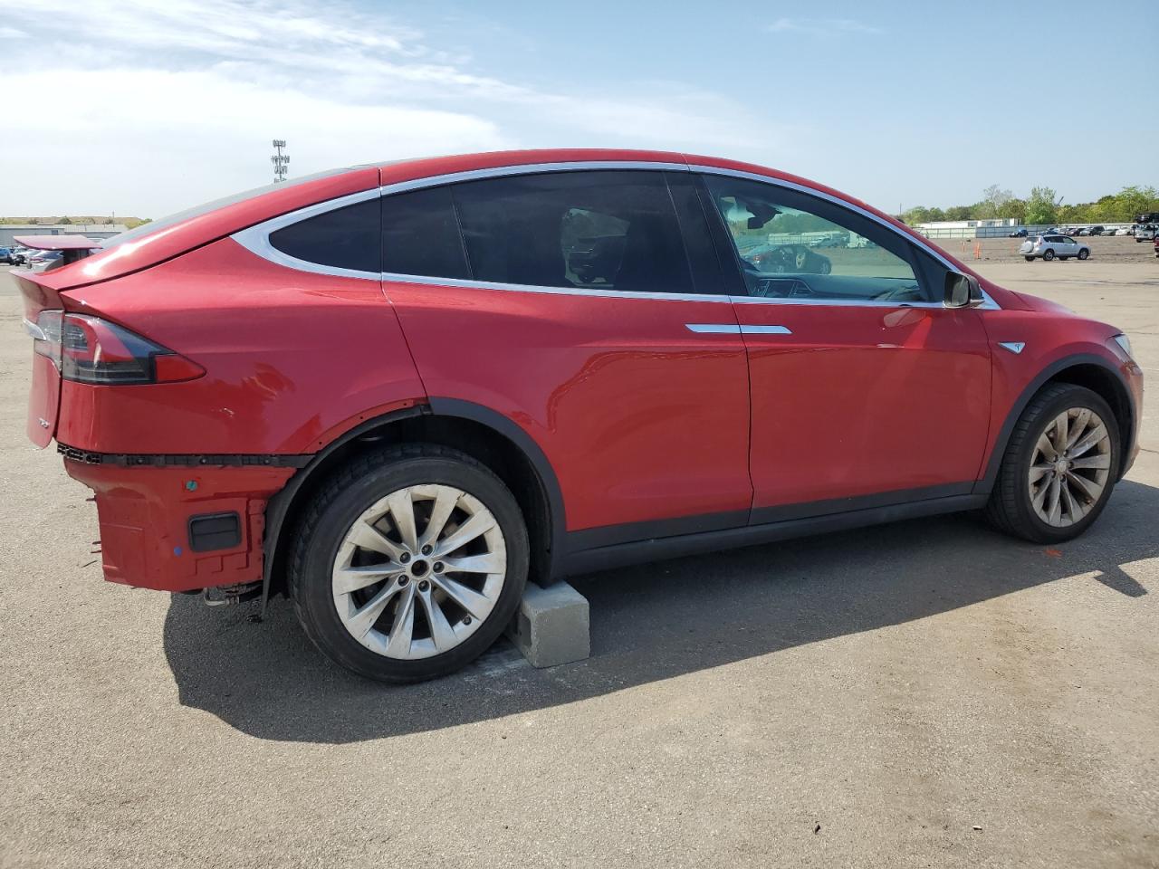 5YJXCAE21GF008819 2016 Tesla Model X