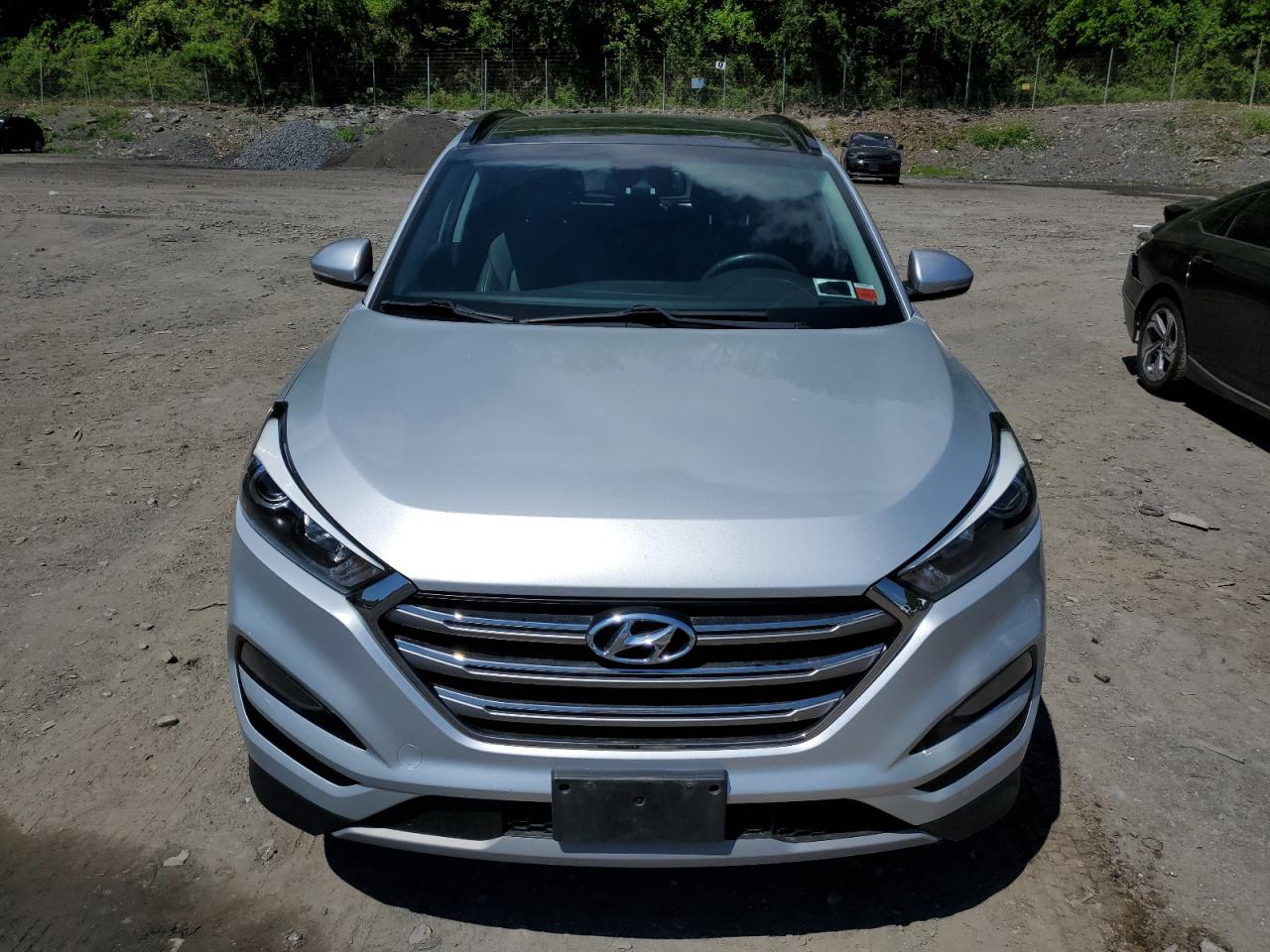 KM8J3CA27JU666016 2018 Hyundai Tucson Value