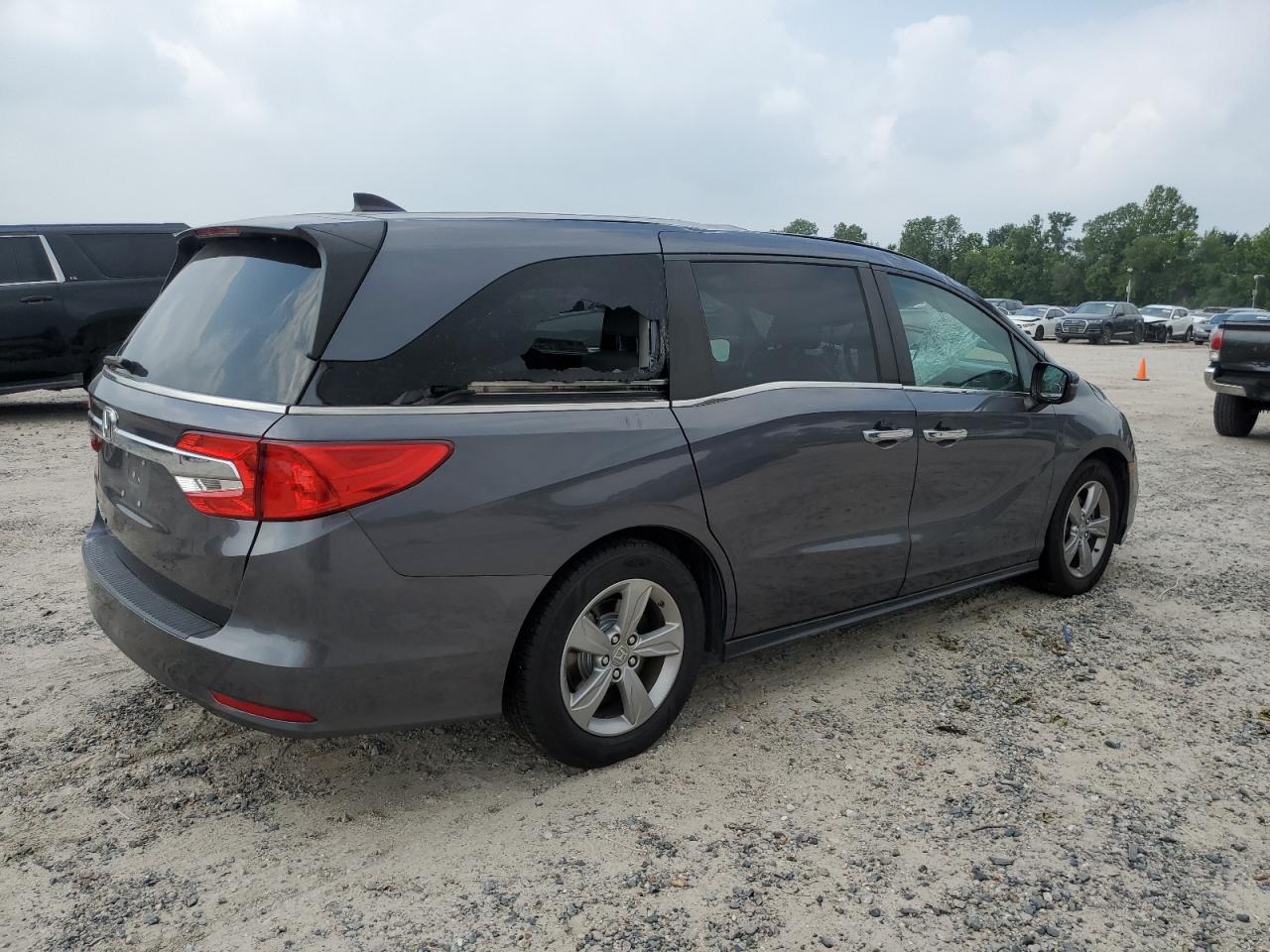 2018 Honda Odyssey Exl vin: 5FNRL6H79JB022133