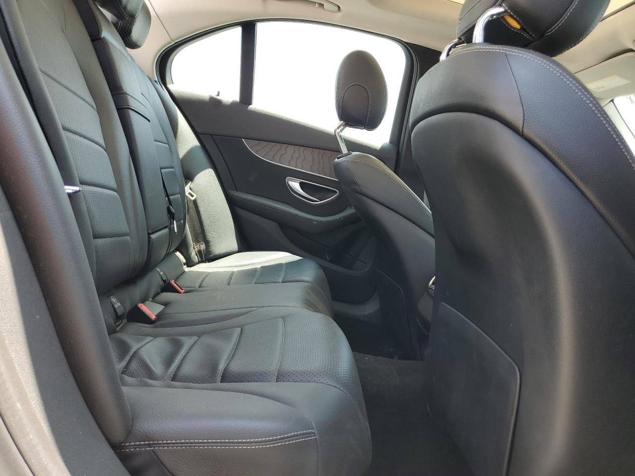 55SWF4KB9HU210431 2017 Mercedes-Benz C 300 4Matic