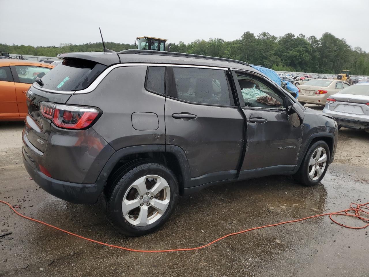 3C4NJDBB6JT169260 2018 Jeep Compass Latitude