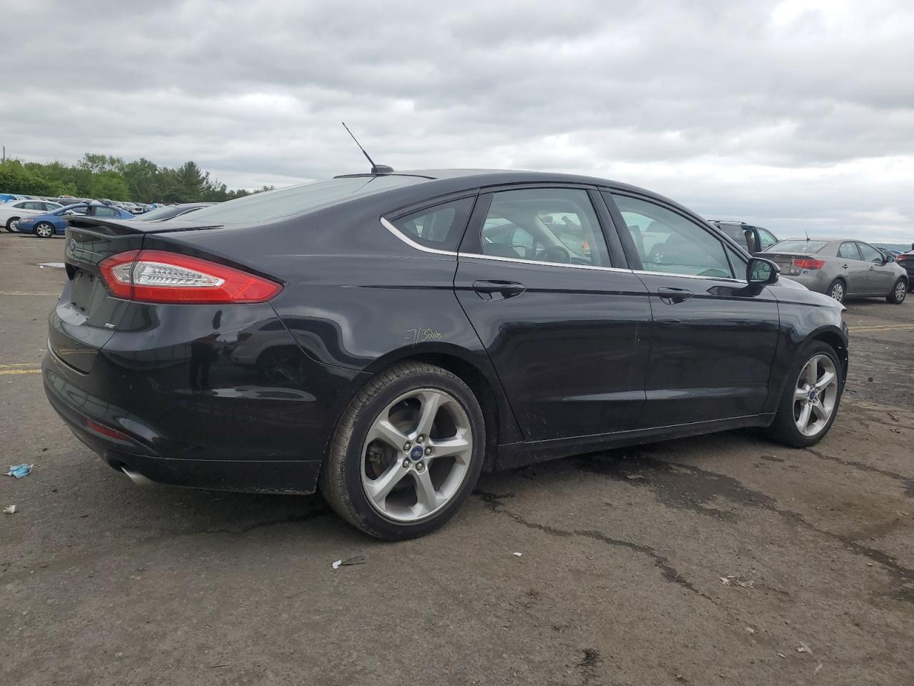 1FA6P0H71E5398066 2014 Ford Fusion Se