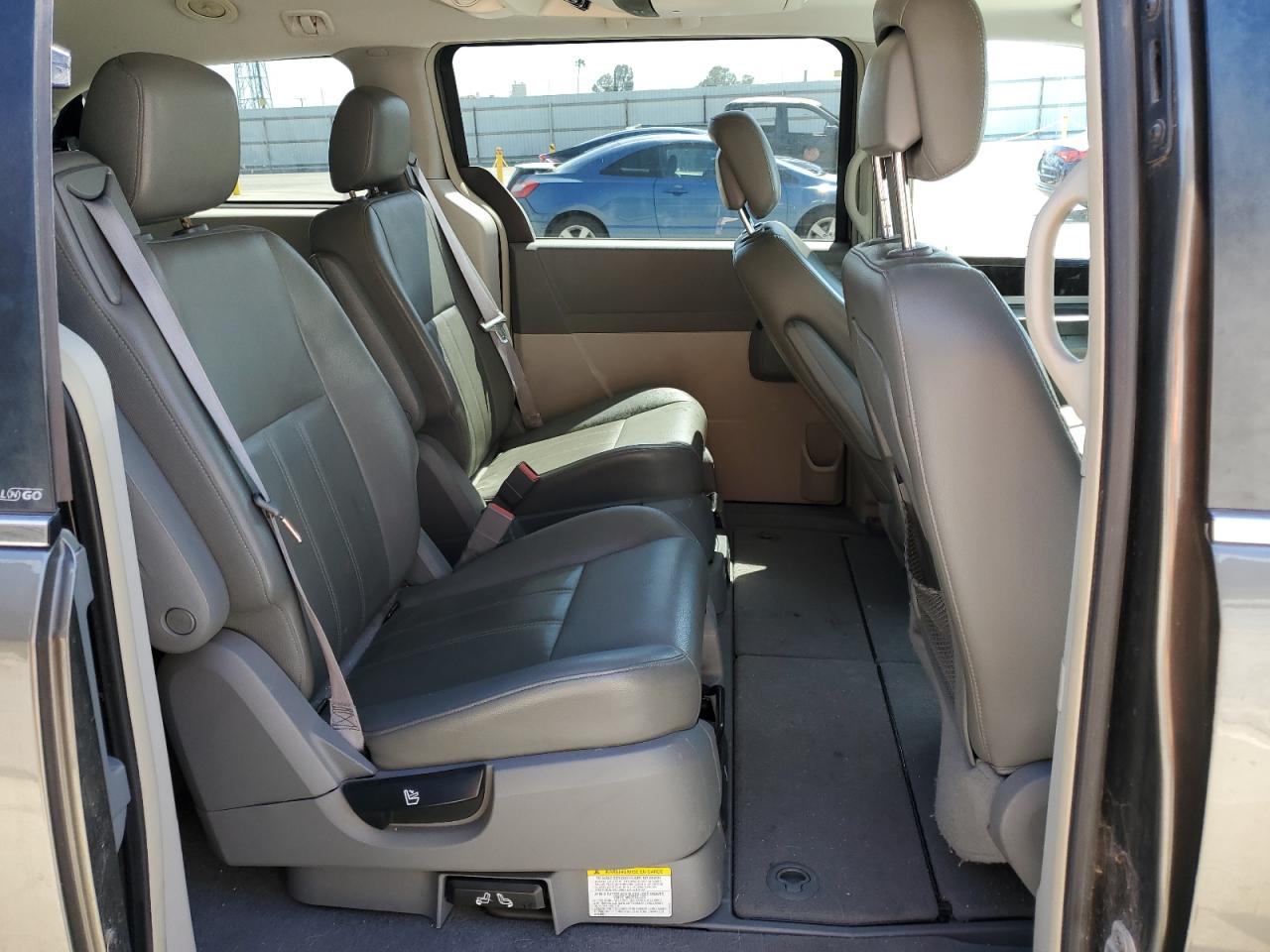 2D4RN5DX9AR290276 2010 Dodge Grand Caravan Sxt