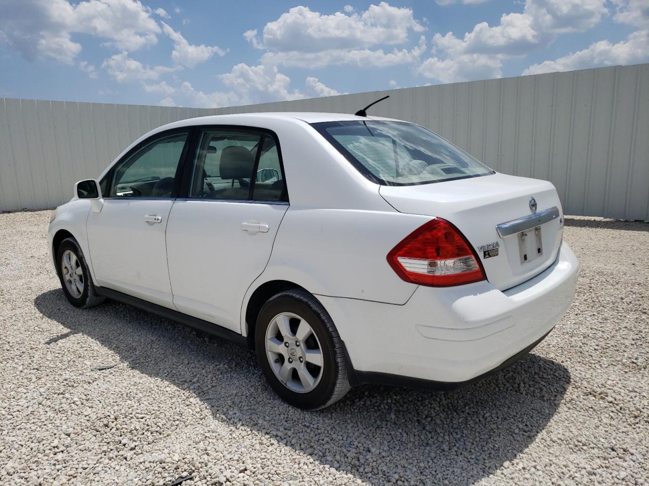 3N1BC11EX9L355213 2009 Nissan Versa S