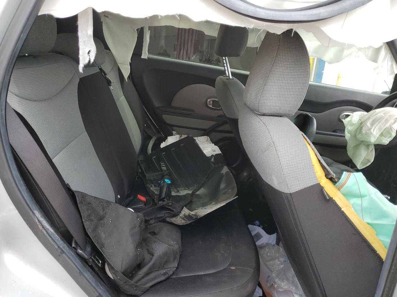 KNDJN2A28F7793310 2015 Kia Soul