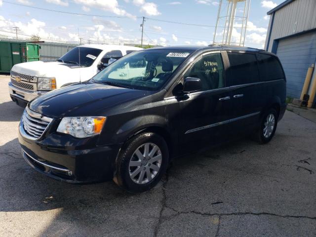 Lot #2535321817 2015 CHRYSLER TOWN & COU salvage car