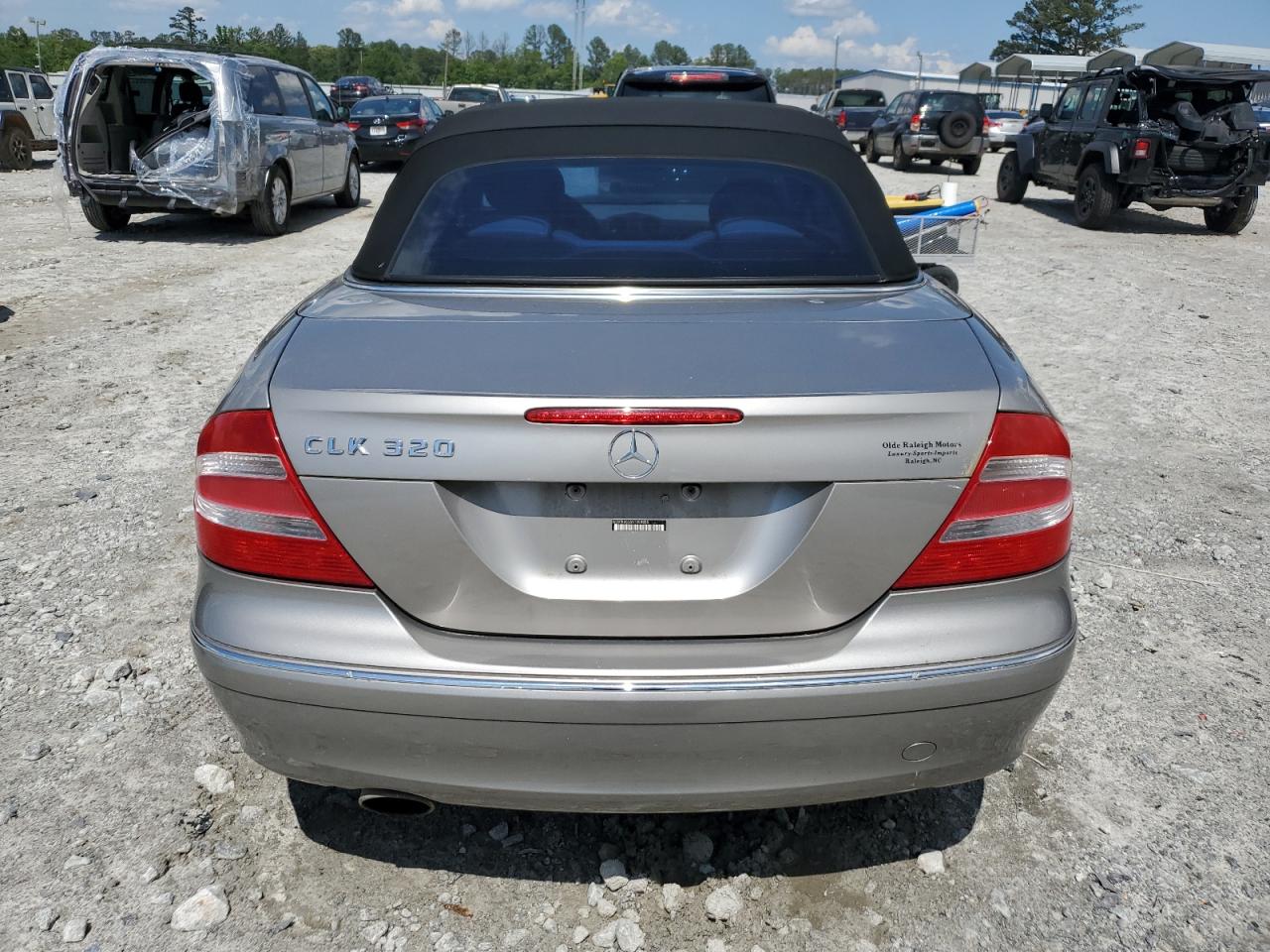 WDBTK65G55T054835 2005 Mercedes-Benz Clk 320