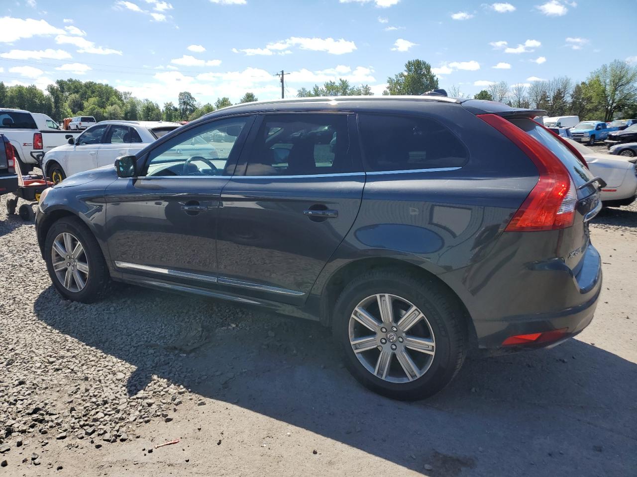 YV4902RKXG2789132 2016 Volvo Xc60 T6 Premier