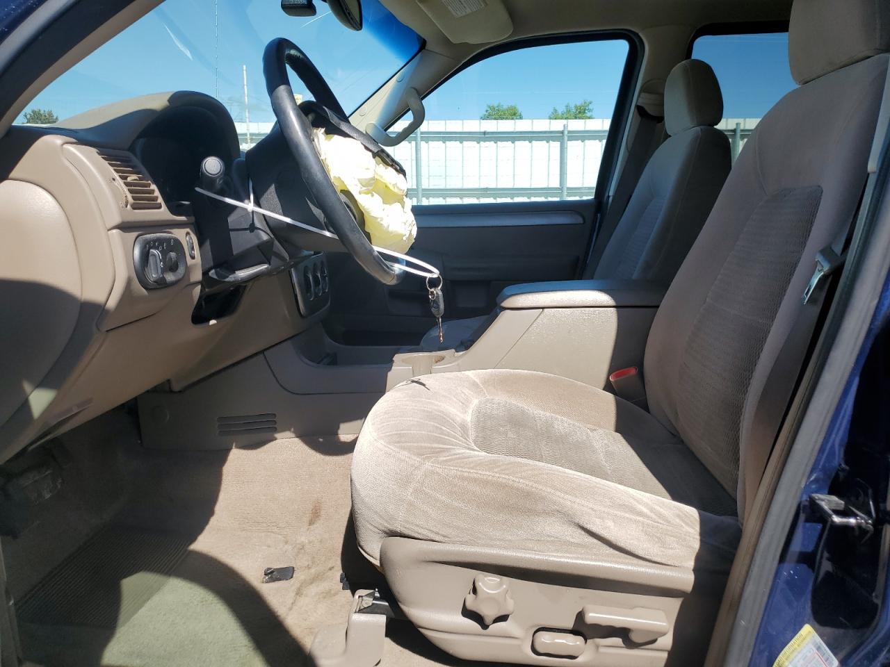 1FMZU73W34ZA67256 2004 Ford Explorer Xlt