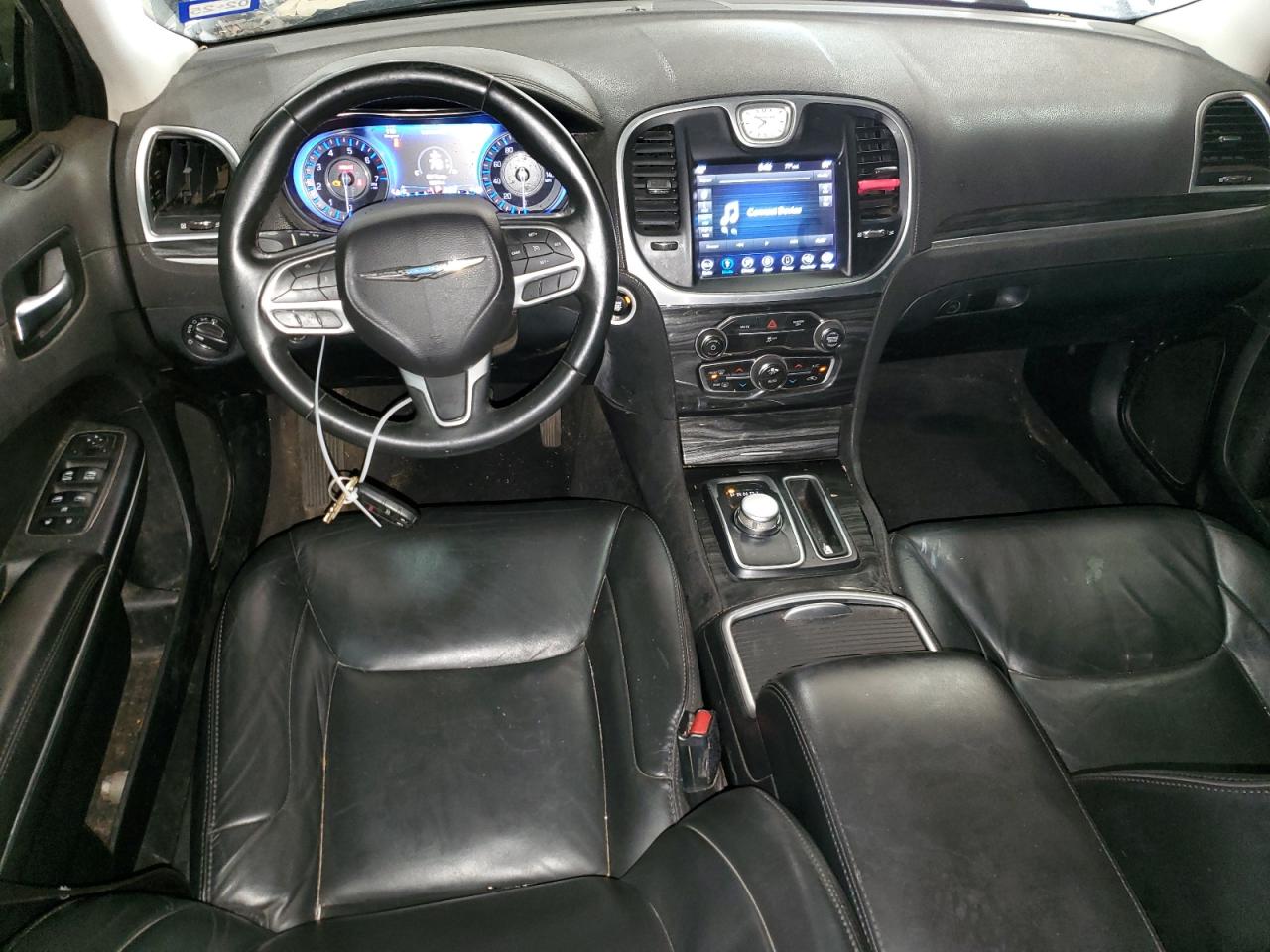 2C3CCAAG8JH160151 2018 Chrysler 300 Touring