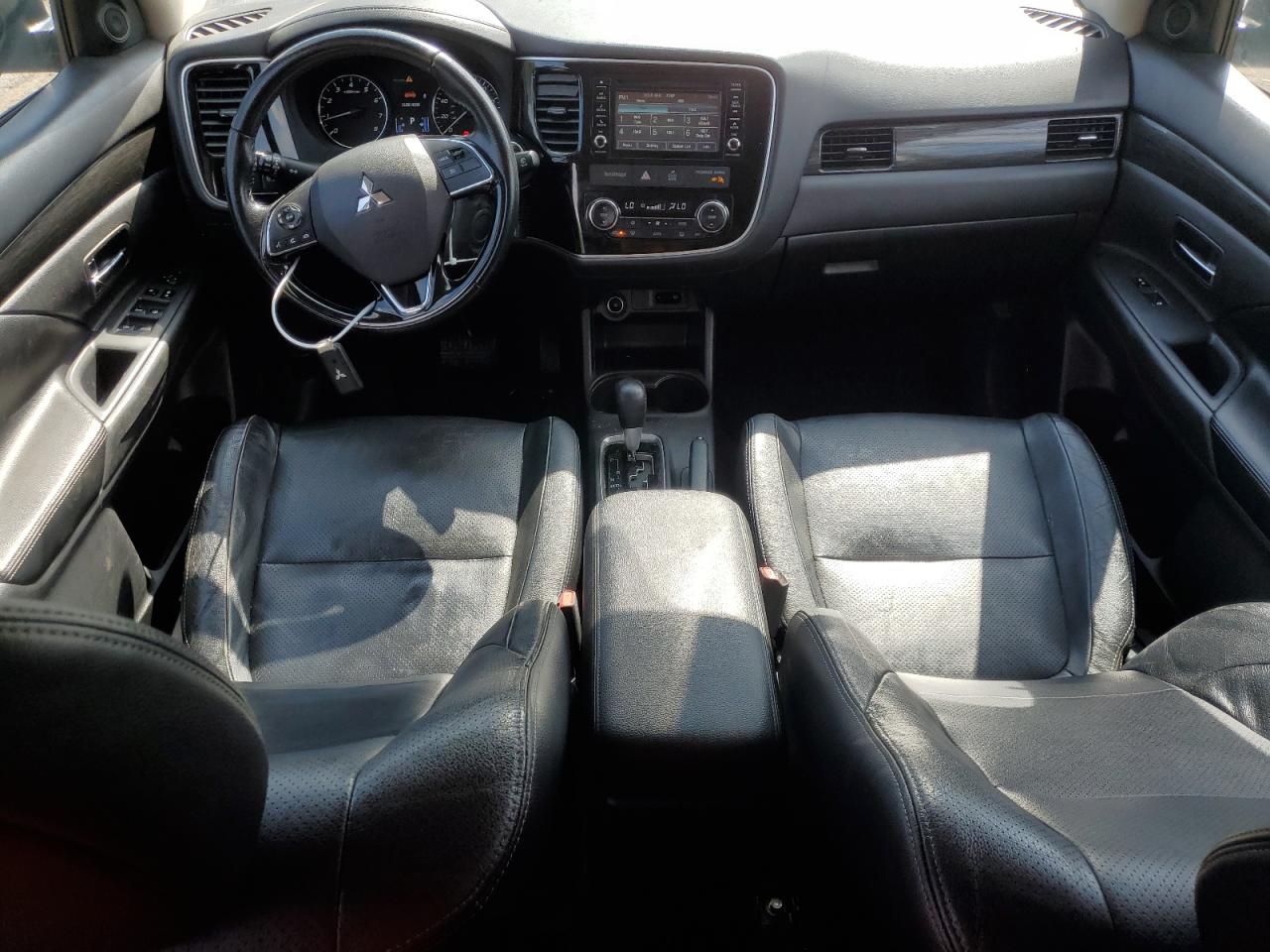 JA4AD3A35GZ022319 2016 Mitsubishi Outlander Se