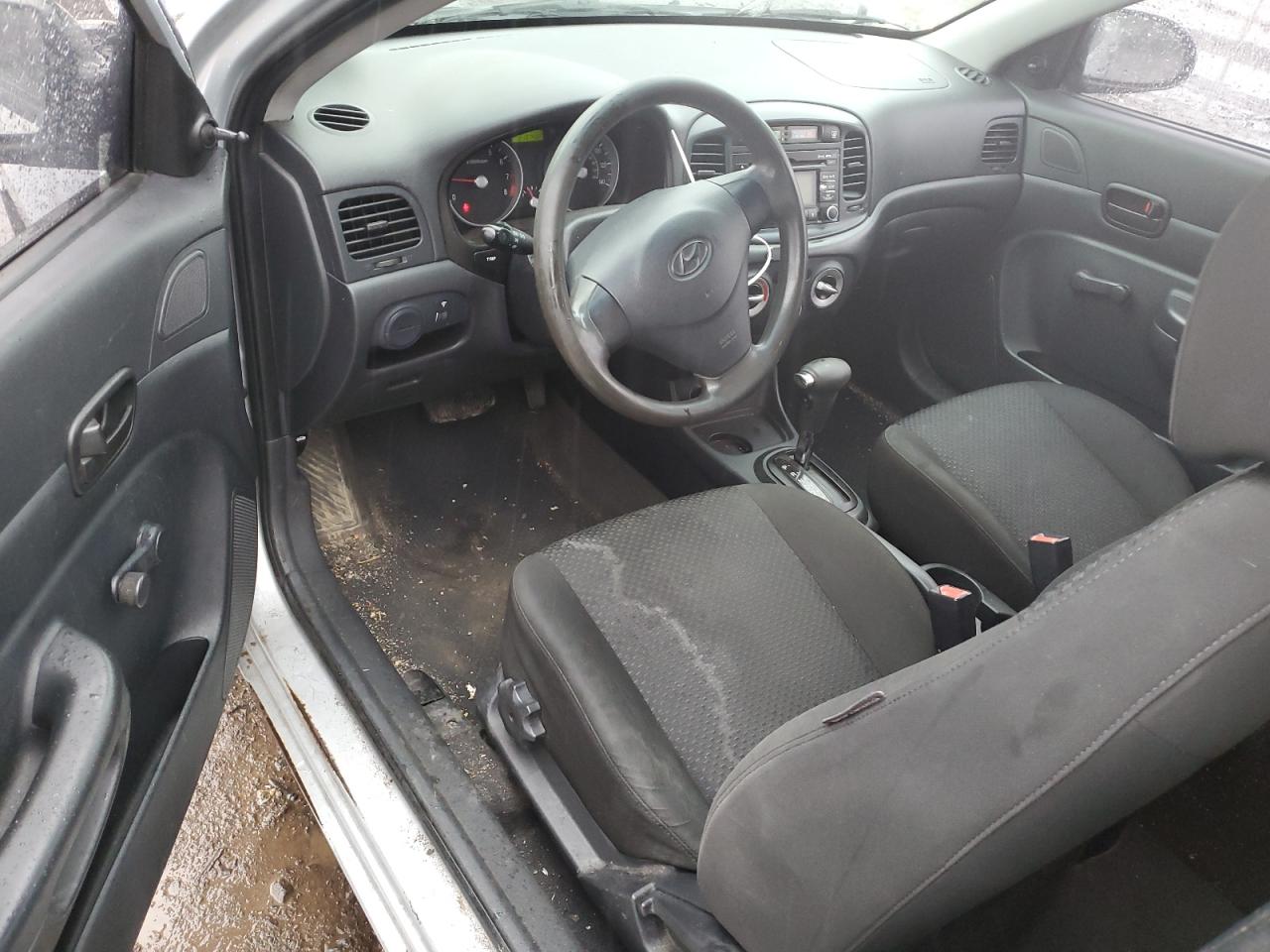 KMHCM36C49U118770 2009 Hyundai Accent Gs