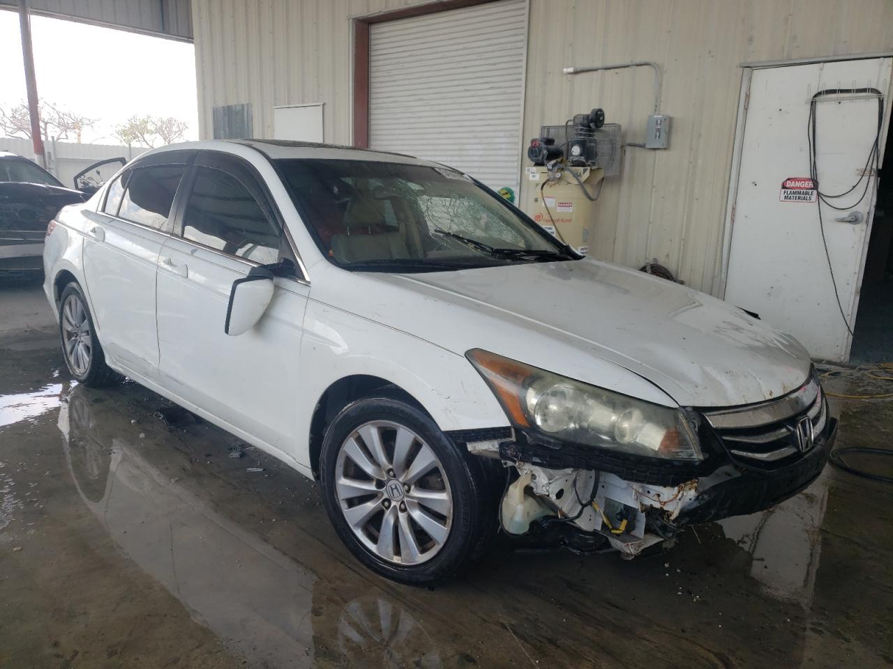 1HGCP2F89BA090121 2011 Honda Accord Exl