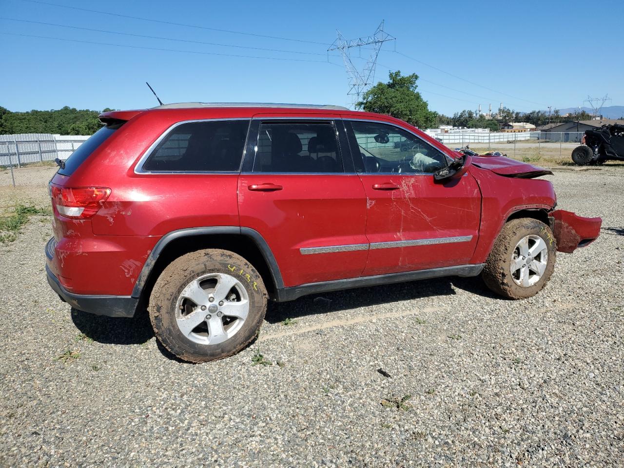 1J4RR4GG3BC573736 2011 Jeep Grand Cherokee Laredo