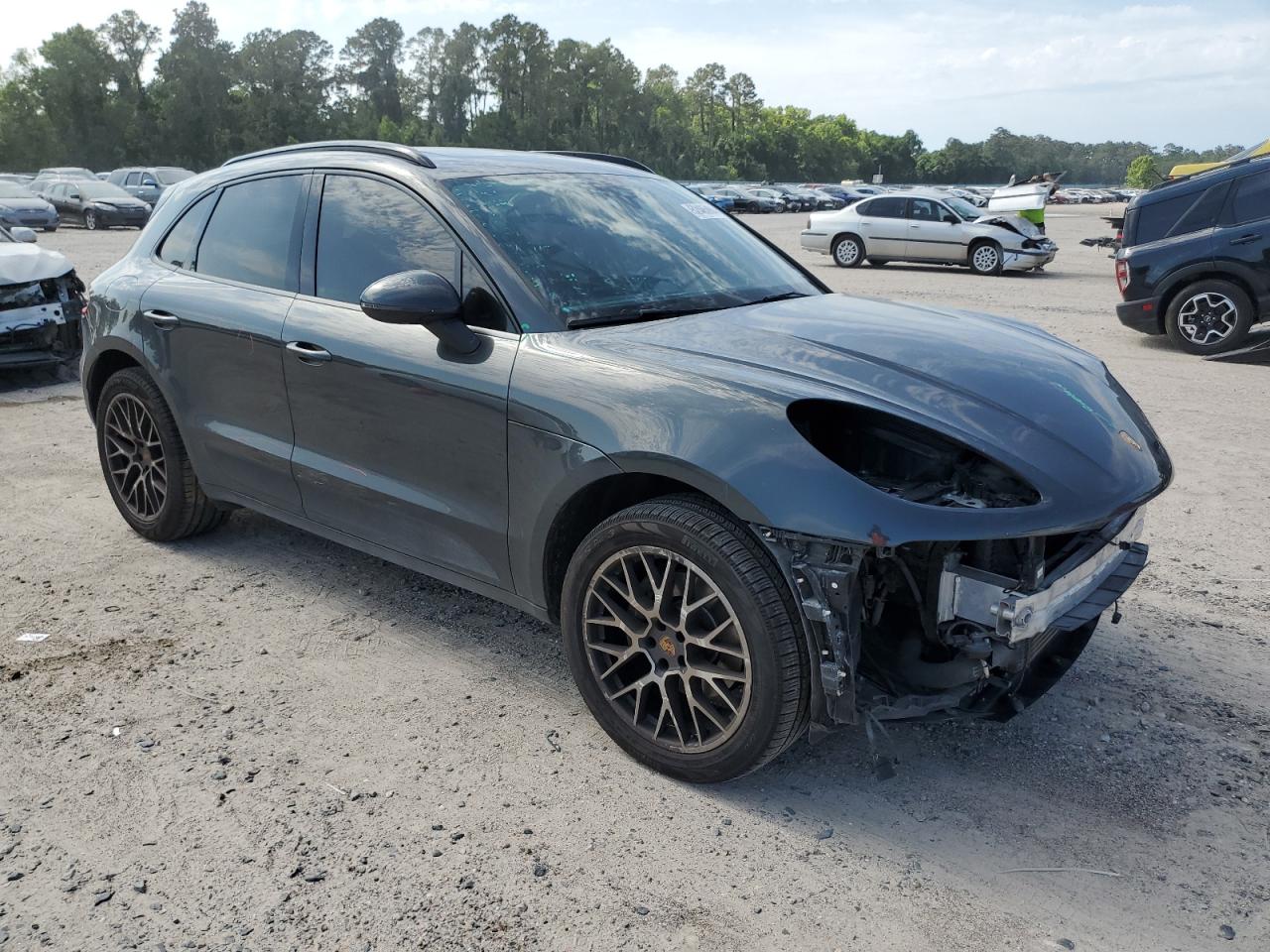 WP1AA2A51HLB06540 2017 Porsche Macan