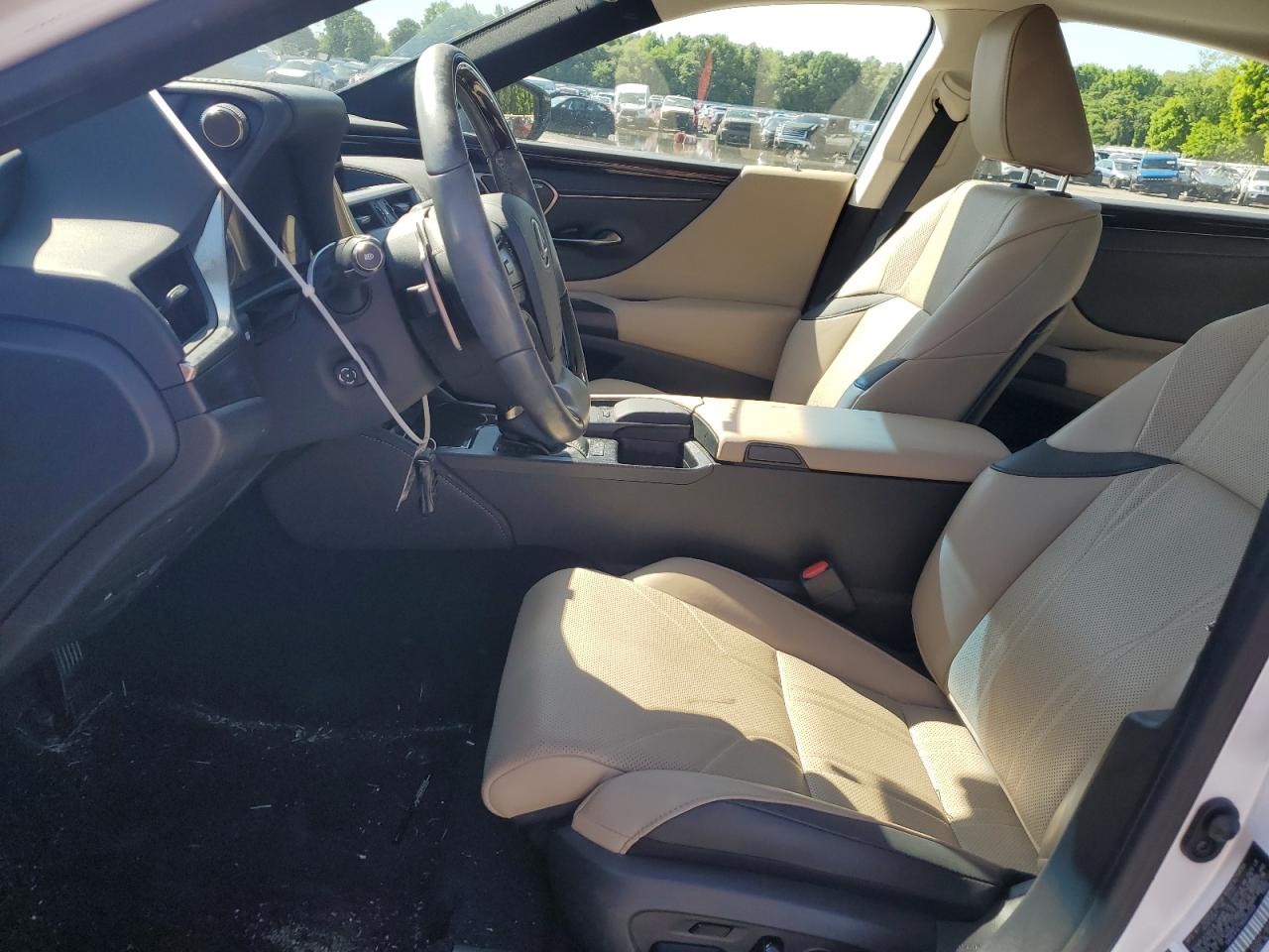 58AEA1C11MU011329 2021 Lexus Es 300H Luxury