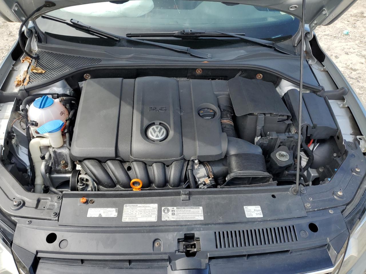 1VWBP7A35DC037388 2013 Volkswagen Passat Se