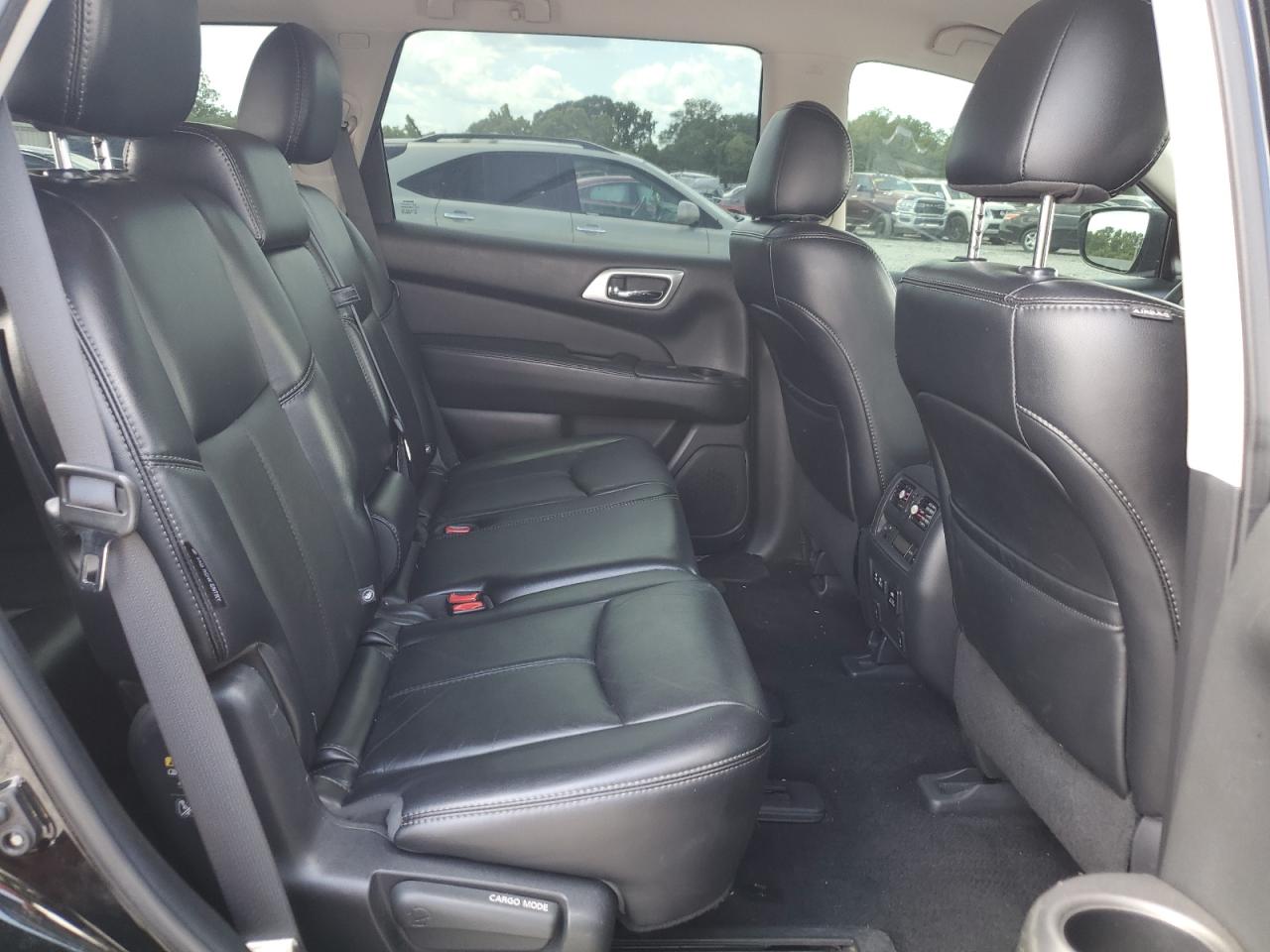 5N1DR2MN6KC626805 2019 Nissan Pathfinder S