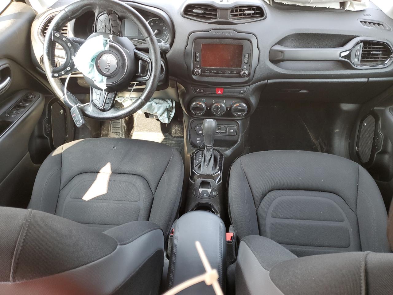 ZACCJBBT1GPE11747 2016 Jeep Renegade Latitude