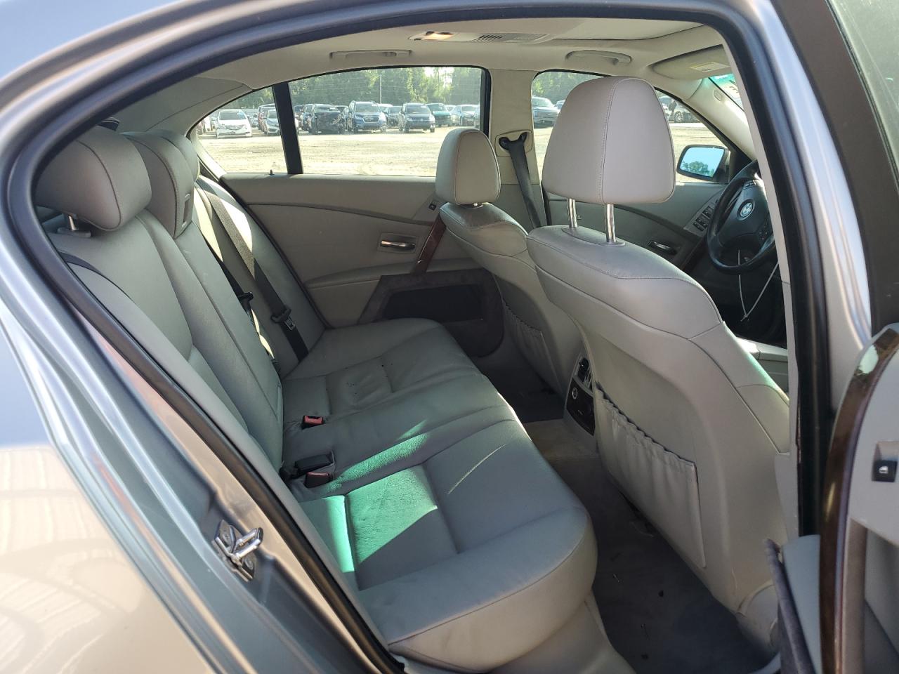 WBANF73567CU28360 2007 BMW 530 Xi