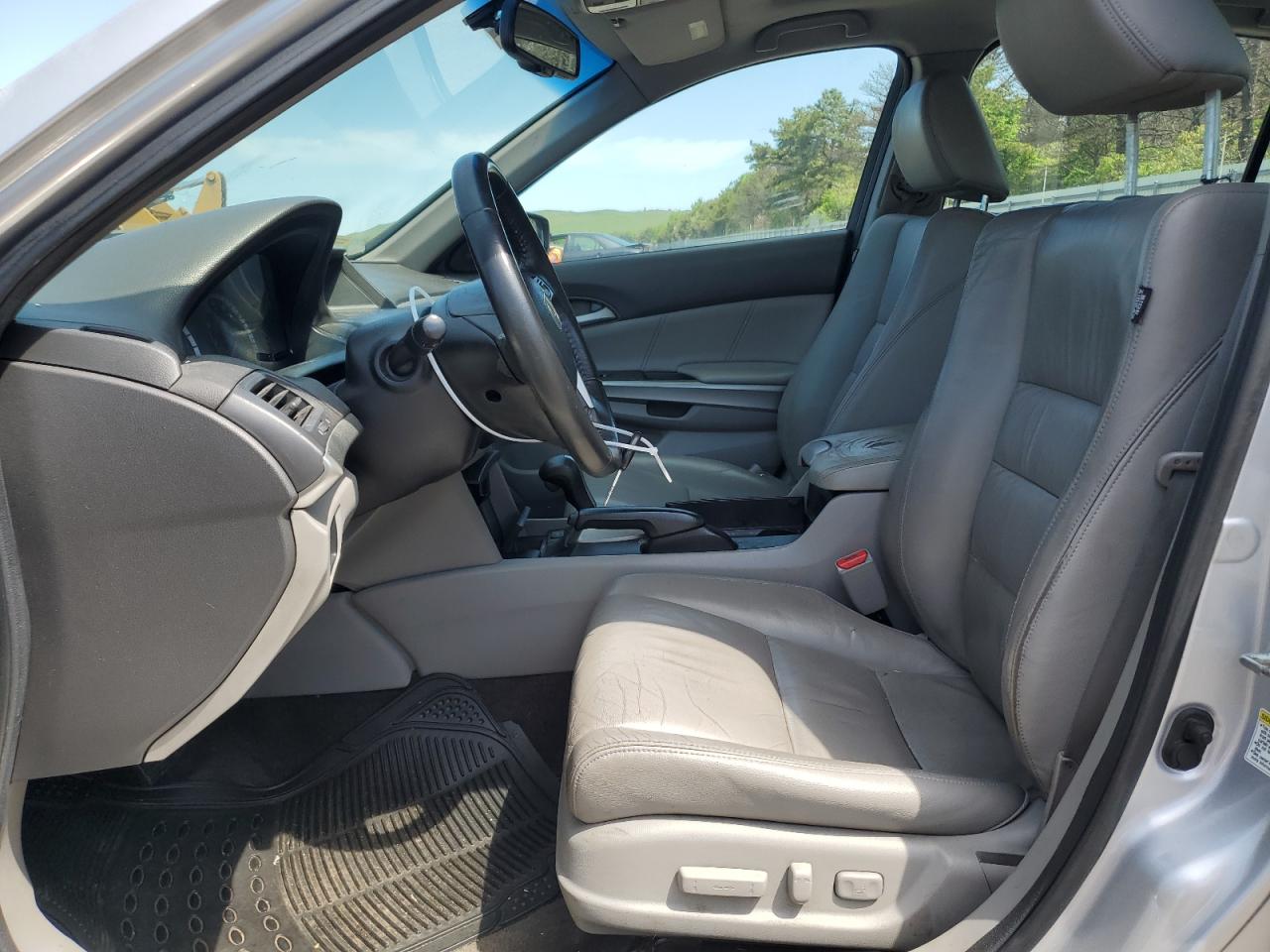 1HGCP2F87AA182858 2010 Honda Accord Exl